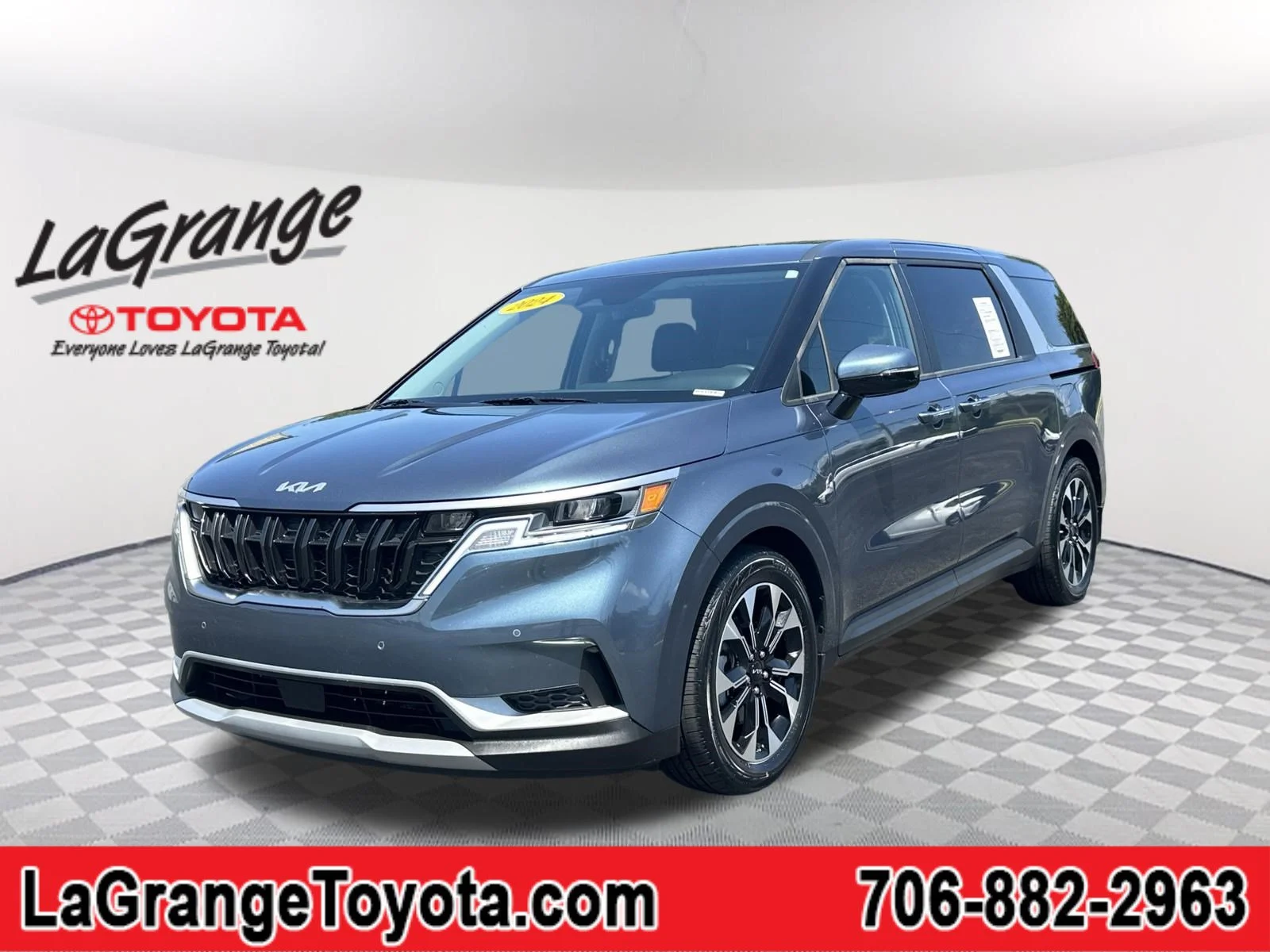 2024 Kia Carnival EX