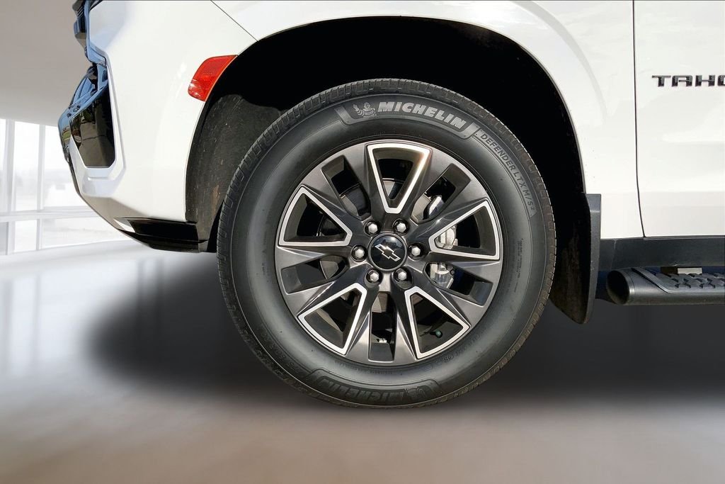 Used 2023 Summit White Chevrolet Z71 image 9