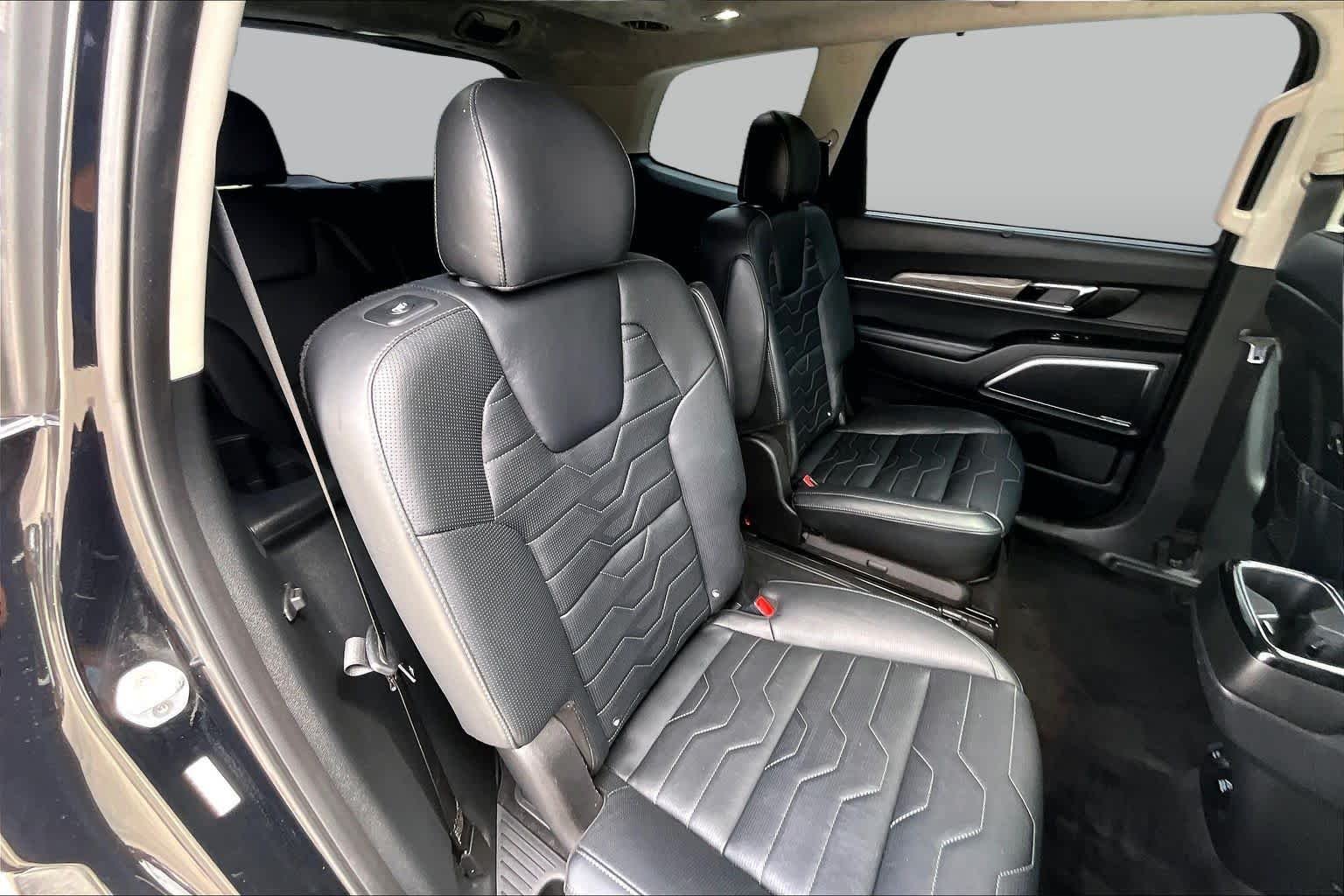 Used 2020 Ebony Black Kia SX image 19