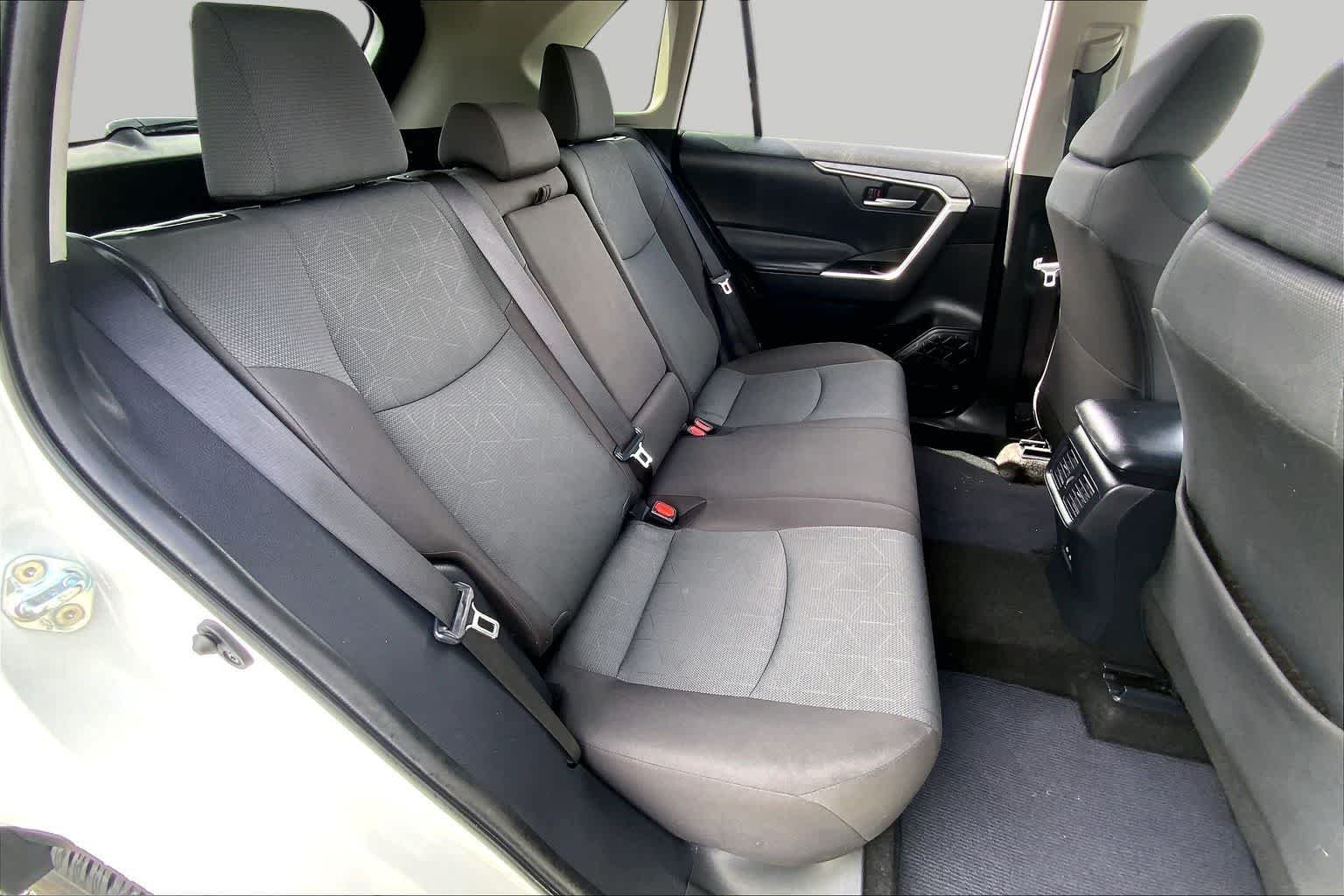 Used 2025 Ice Cap Toyota XLE image 19