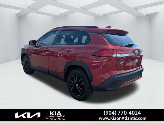 Used 2022 Red Toyota LE image 5