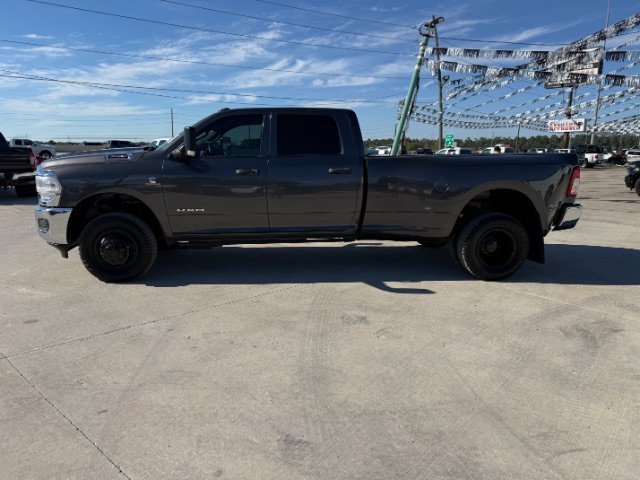 Used 2022 Granite Crystal Metallic Clearcoat Ram Tradesman image 2