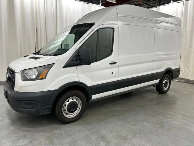 Used 2024  Ford Base image 2