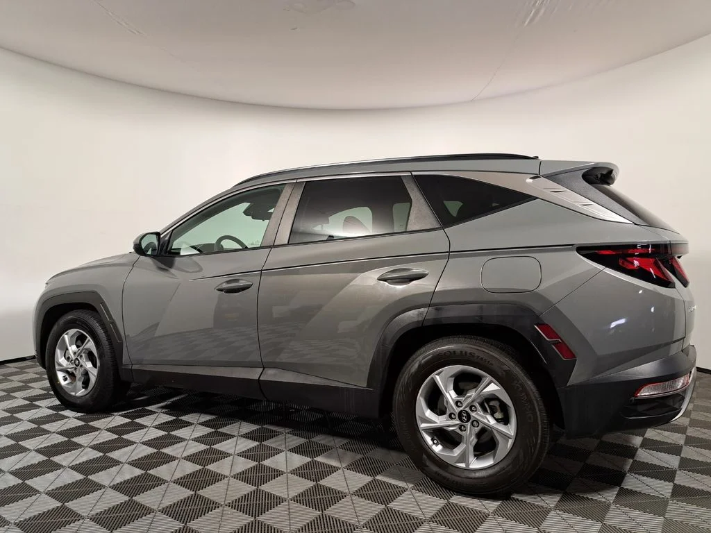Used 2024 Gray Hyundai SEL image 7