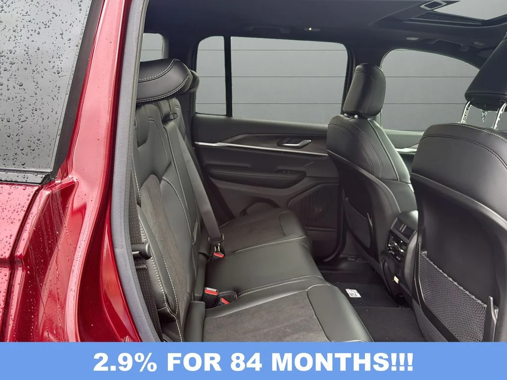 New 2026 Velvet Red Pearl-Coat Exterior Paint Jeep Altitude image 14