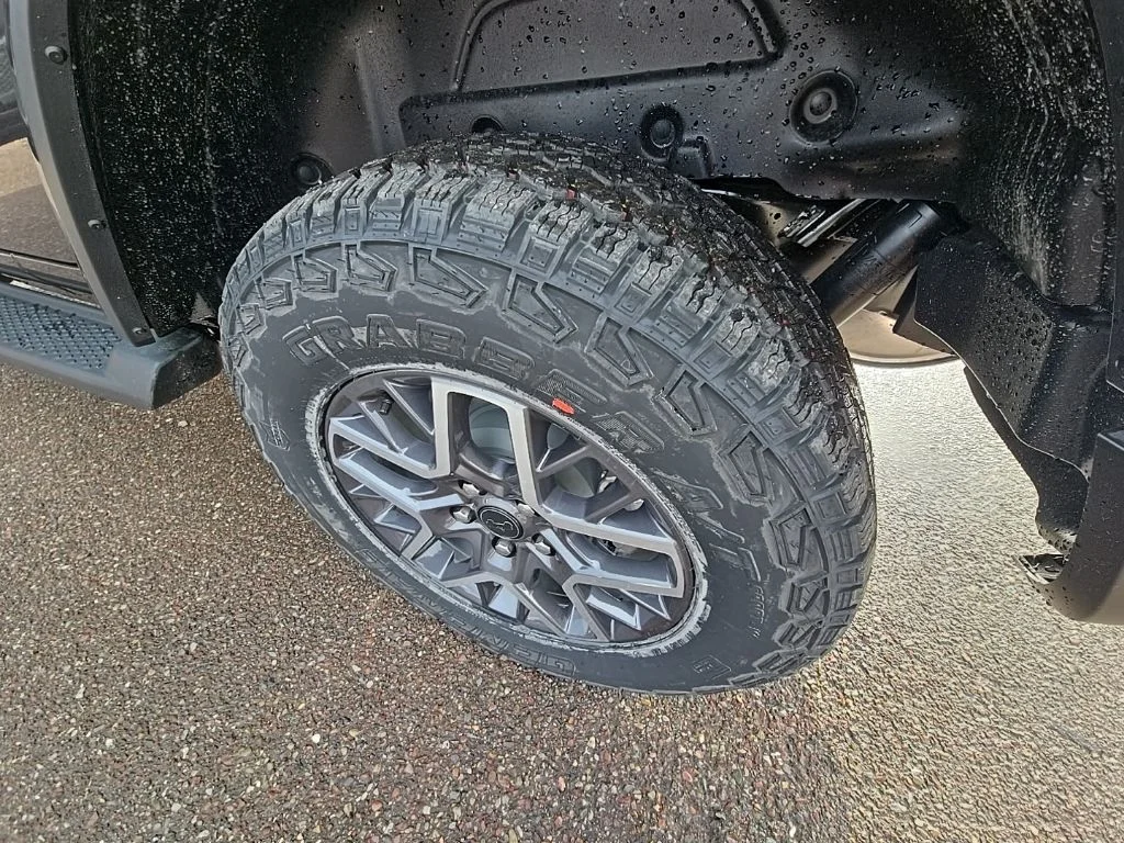2025 Jeep Wrangler 4-Door Sahara - Photo 17