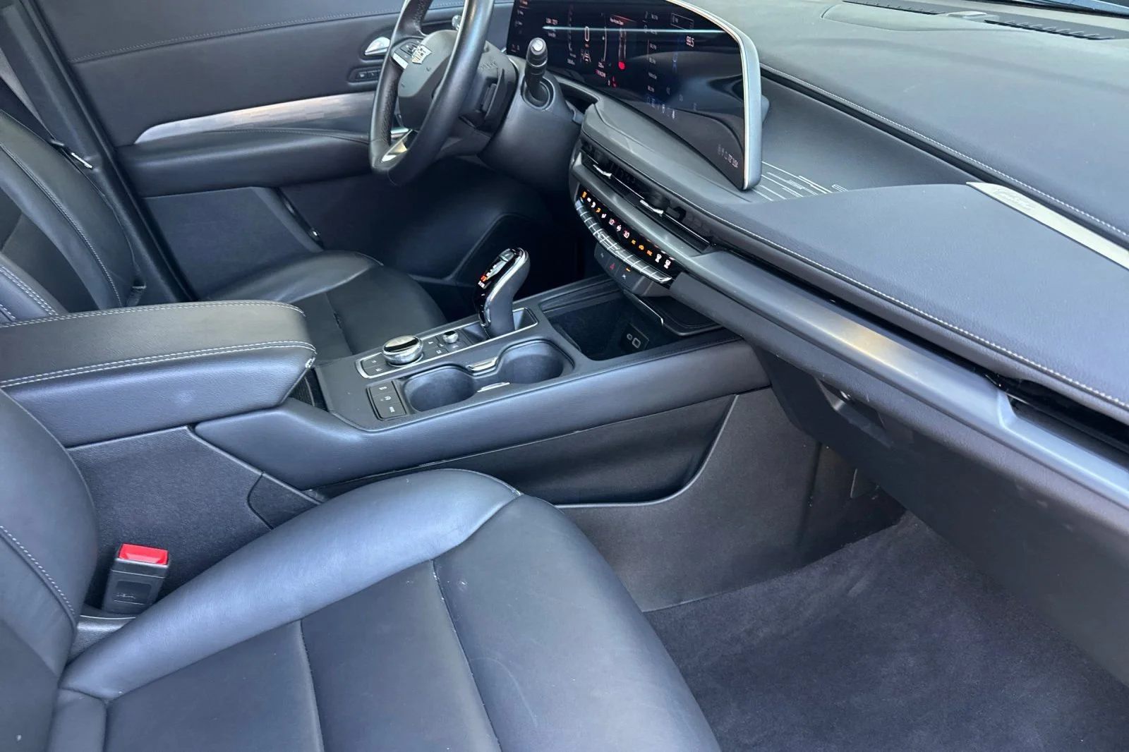 Used 2025 Argent Silver Metallic Cadillac Premium Luxury image 17