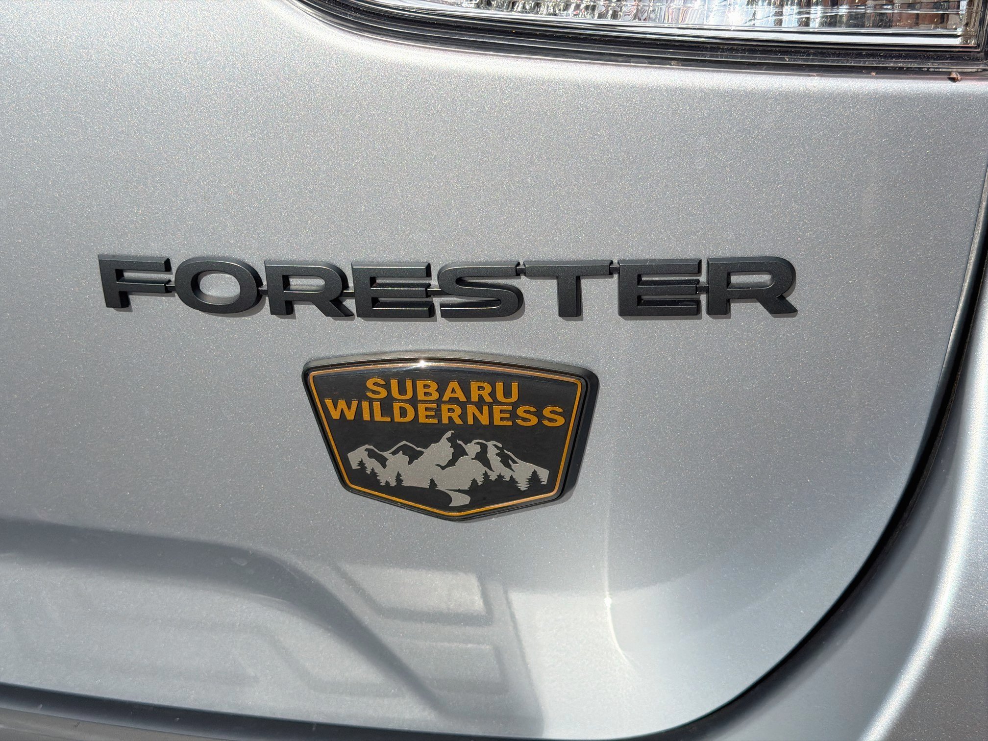 Used 2022 Ice Silver Metallic Subaru Wilderness image 11