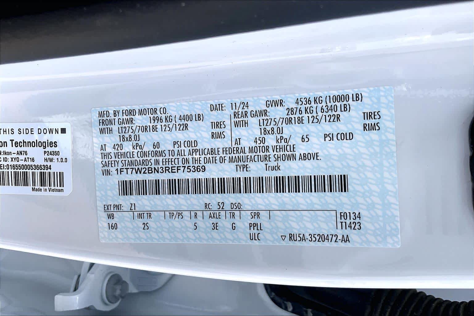 Used 2024 Oxford White Ford XLT image 33