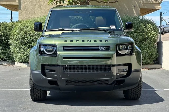 New 2026 Woolstone Green Land Rover S image 8