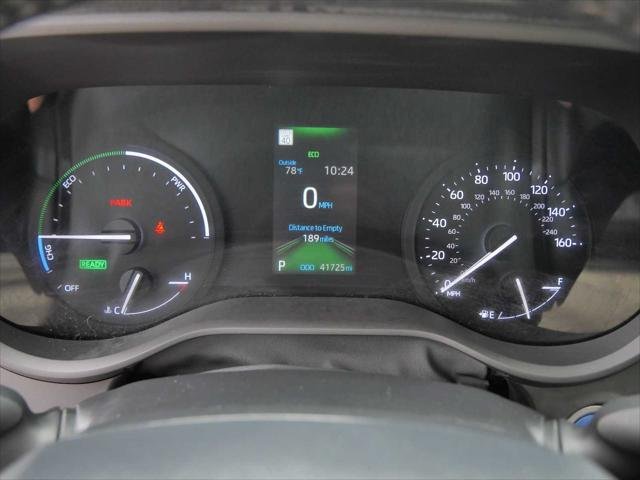 Certified Used 2022 WIND CHILL PEARL Toyota  image 22