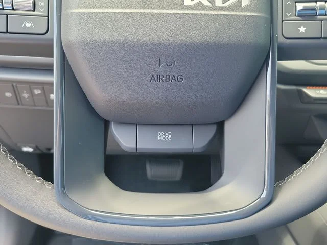 New 2027 Snow White Pearl Kia S image 18