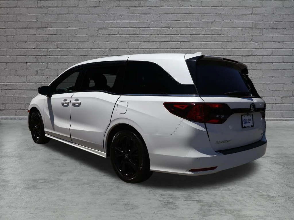 Certified Used 2024 Platinum White Pearl Honda Sport image 2