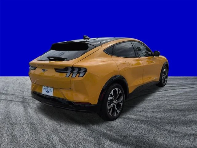 Certified Used 2023 Cyber Orange Metallic Tricoat Ford Premium image 4
