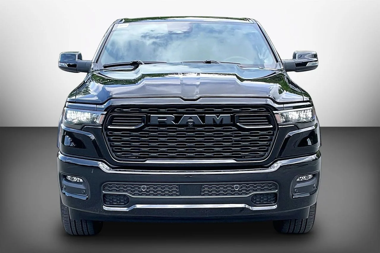 New 2026 Diamond Black Crystal Pearlcoat RAM Big Horn/Lone Star image 3