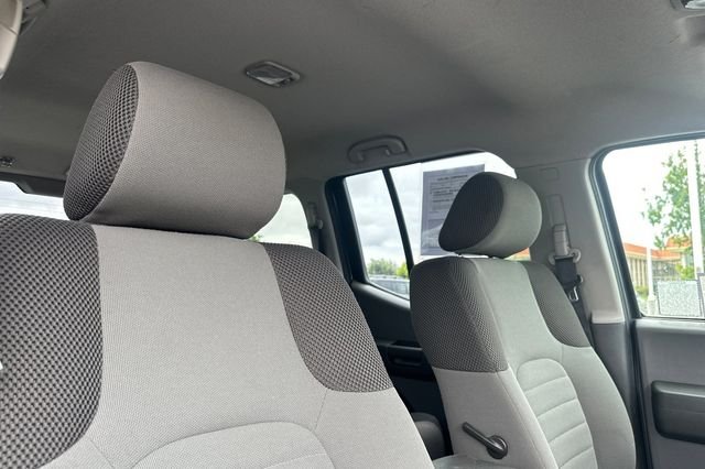 Used 2007 Silver Nissan S image 19