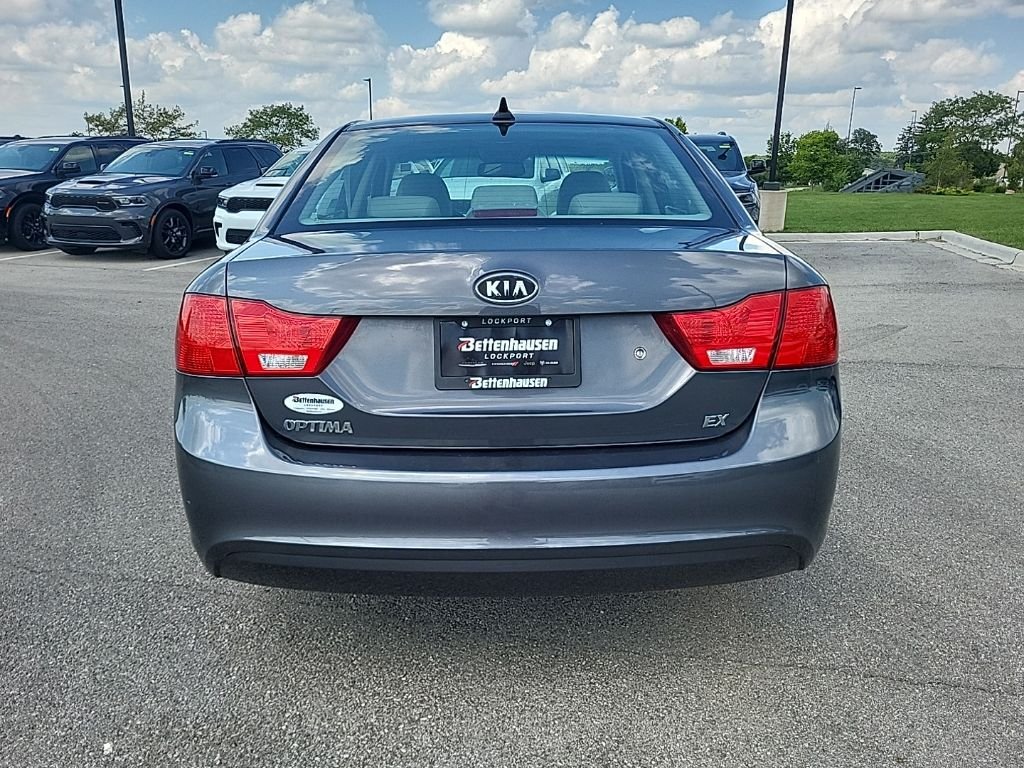 Used 2009 Gray Kia EX image 4