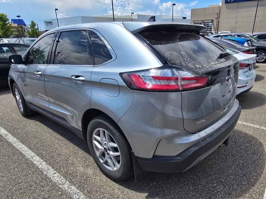 Used 2024 Iconic Silver Metallic Ford SEL image 3
