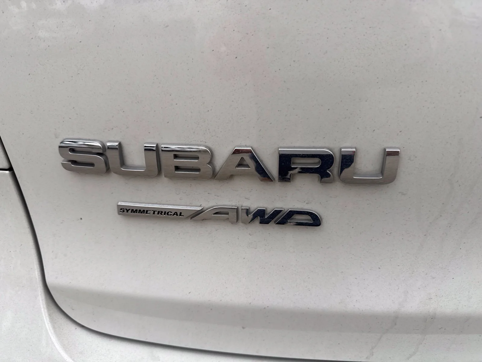Used 2023 White Subaru Limited image 9