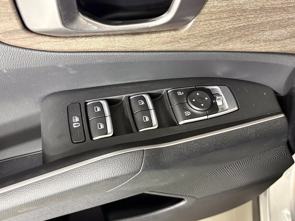 Used 2021 Silver Kia EX image 14