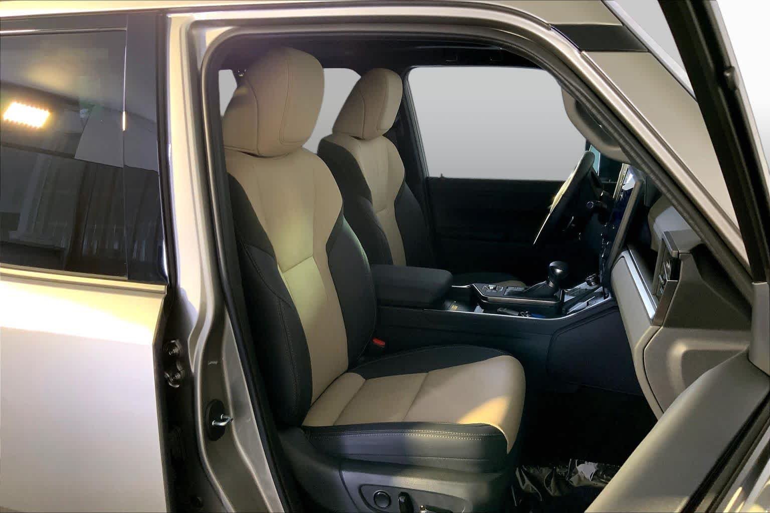 Used 2026 Atomic Silver Lexus Overtrail+ image 8
