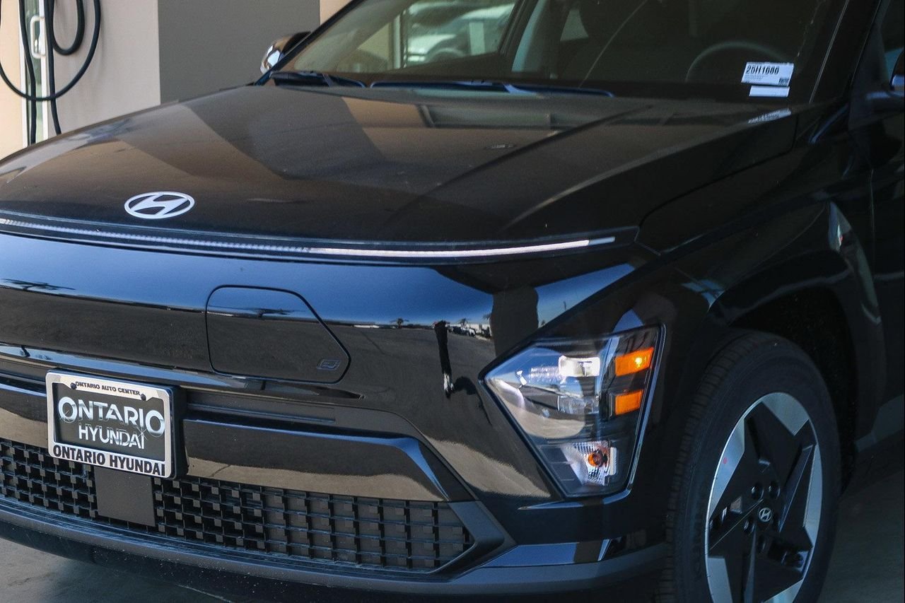 2025 Hyundai Kona EV SEL - Photo 34