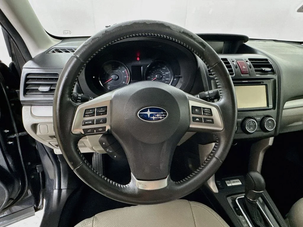 Used 2015 Gray Subaru 2.5i Touring image 11
