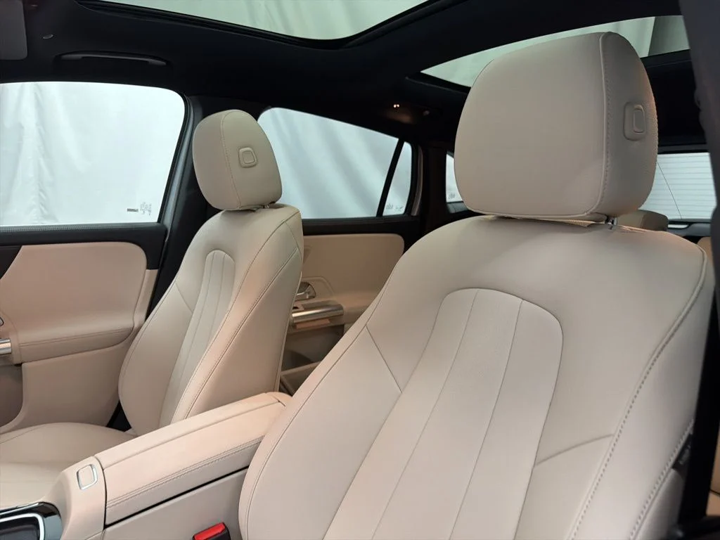 Used 2026 Silver Mercedes-Benz GLA 250 image 13