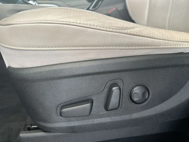 Used 2021 Black Kia EX image 16