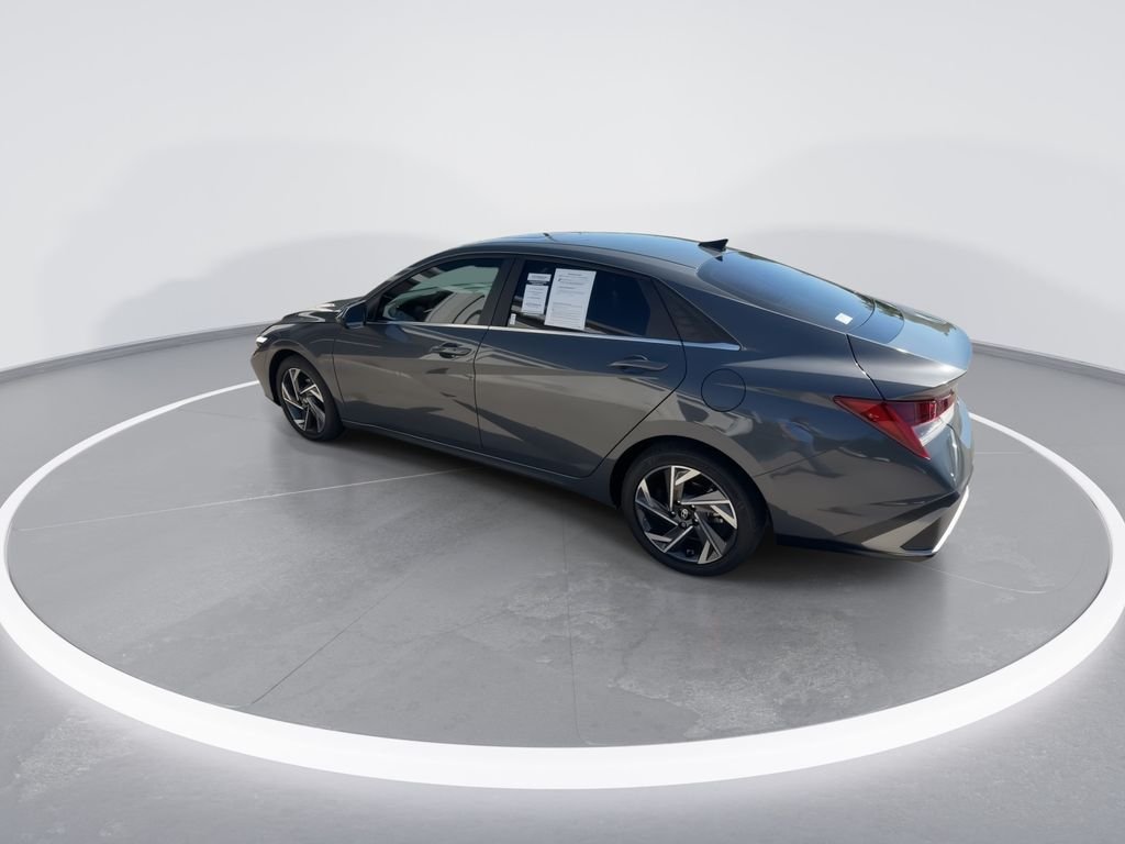 Used 2024 Gray Hyundai SEL image 6