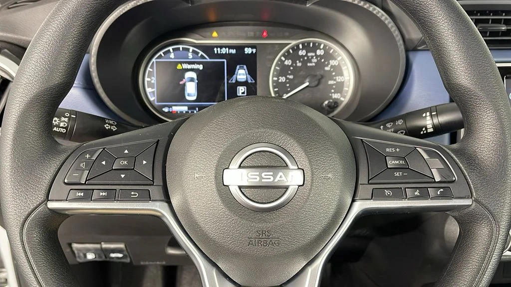 Used 2025 Silver Nissan 1.6 SV image 23