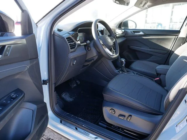 2026 Volkswagen Taos SE Black - Photo 7