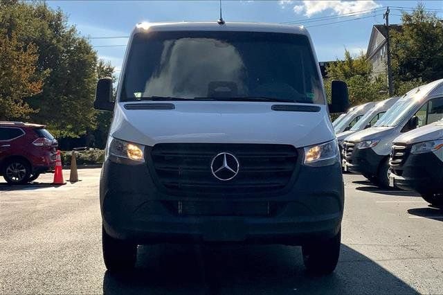 New 2026 Arctic White Mercedes-Benz Cargo 144 WB image 21