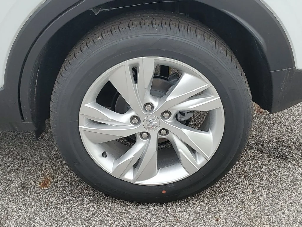 New 2026 Summit White Buick Preferred image 30