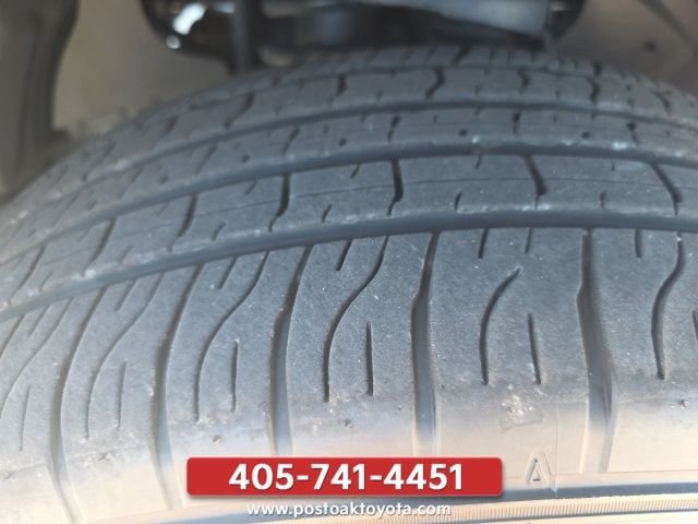 Used 2025 Red Toyota Limited image 33