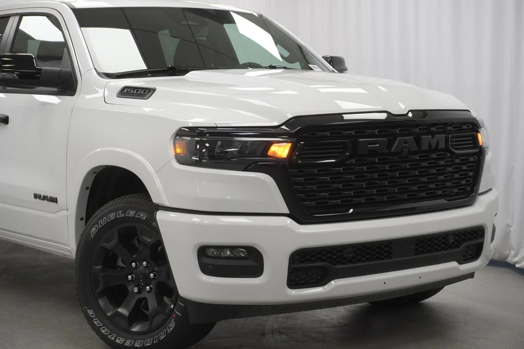 New 2026 Bright White Clear-Coat Exterior Paint RAM Big Horn/Lone Star image 3