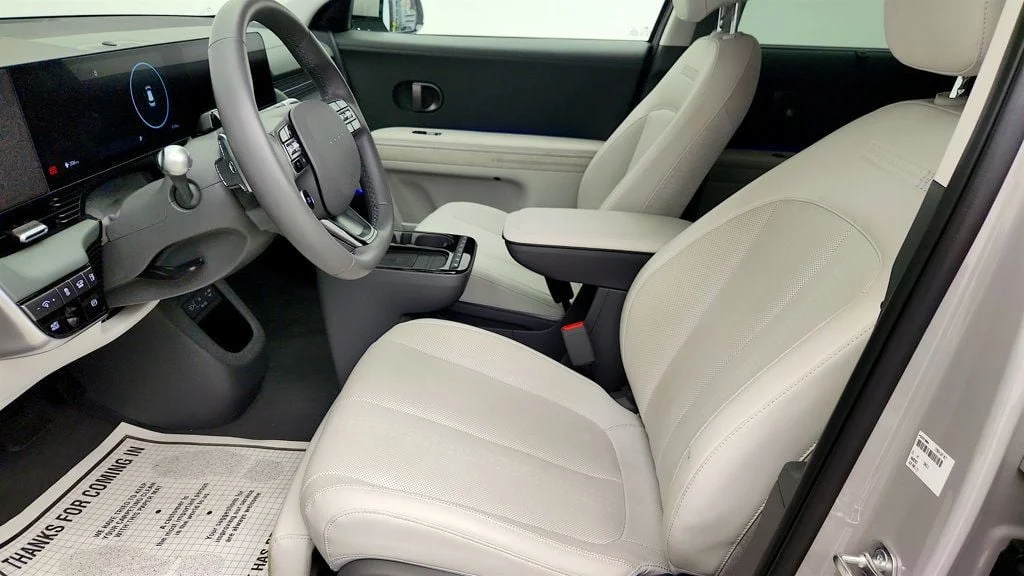 Used 2025 Cyber Gray Hyundai Limited RWD image 19