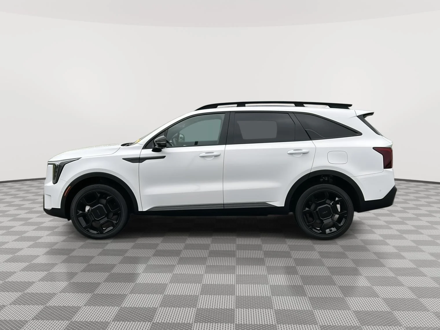 Used 2025 Kia Sorento X-Line SX Prestige with VIN 5XYRKDJF1SG360550 for sale in Kansas City