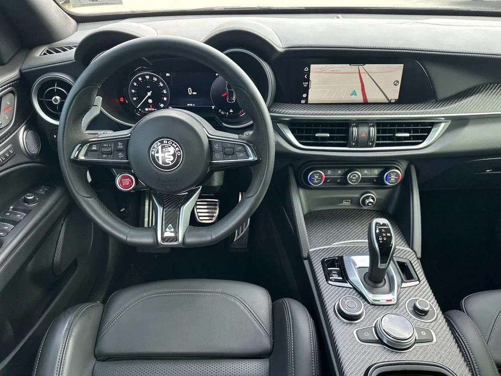 Used 2024 Vesuvio Gray Metallic Alfa Romeo Quadrifoglio image 18