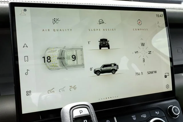 New 2026 Fuji White Land Rover S image 38