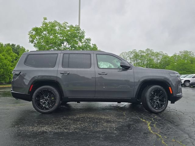 New 2026 Baltic-Gray Metallic Clear-Coat Exterior Paint Jeep Limited Reserve image 35