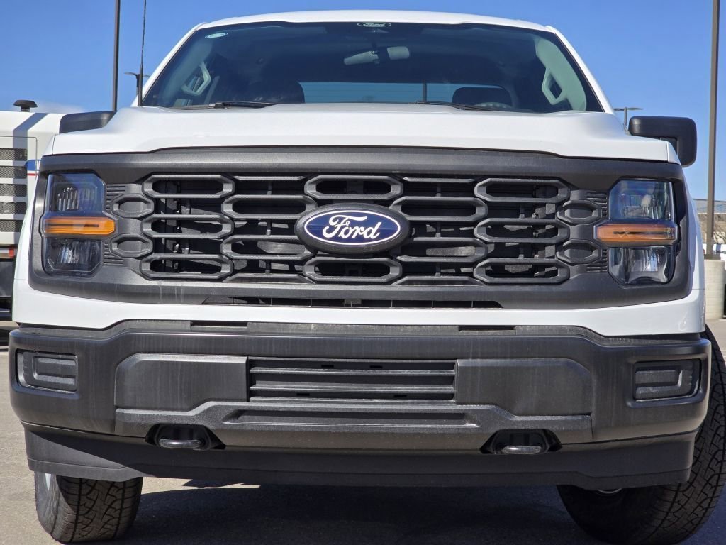 New 2026 Oxford White Ford XL image 3