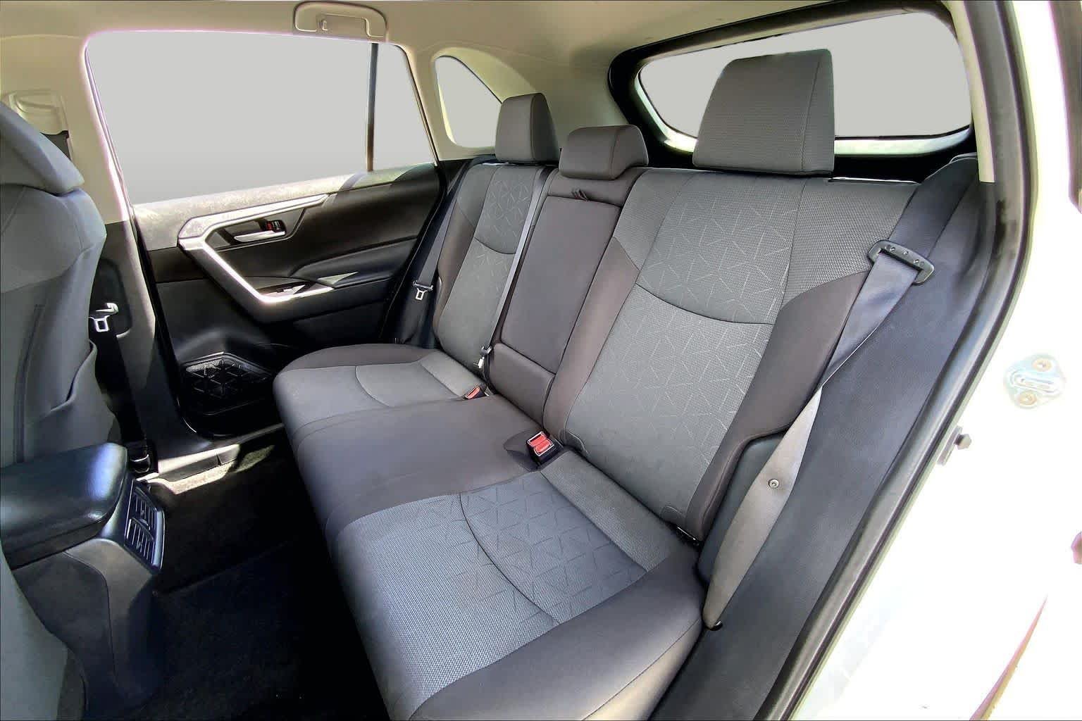 Used 2025 Ice Cap Toyota XLE image 20