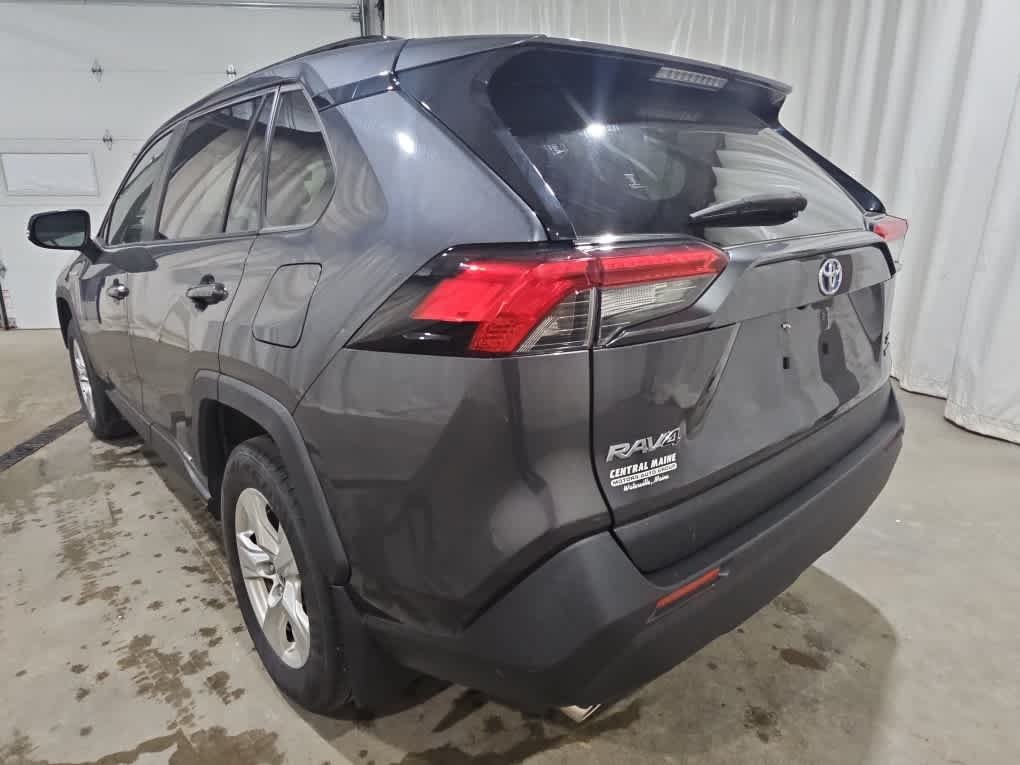 Used 2020 Magnetic Gray Metallic Toyota Hybrid XLE image 4