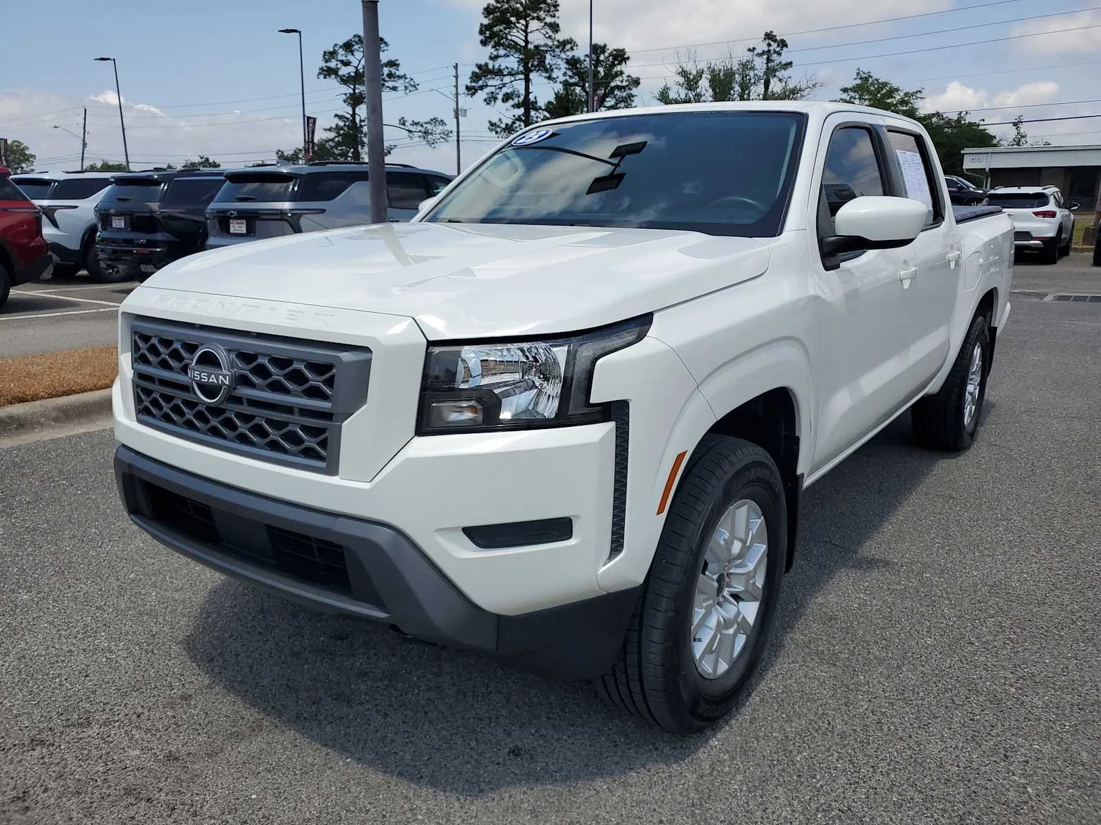 2023 Nissan Frontier SV Crew Cab 4X4 SWB's photo