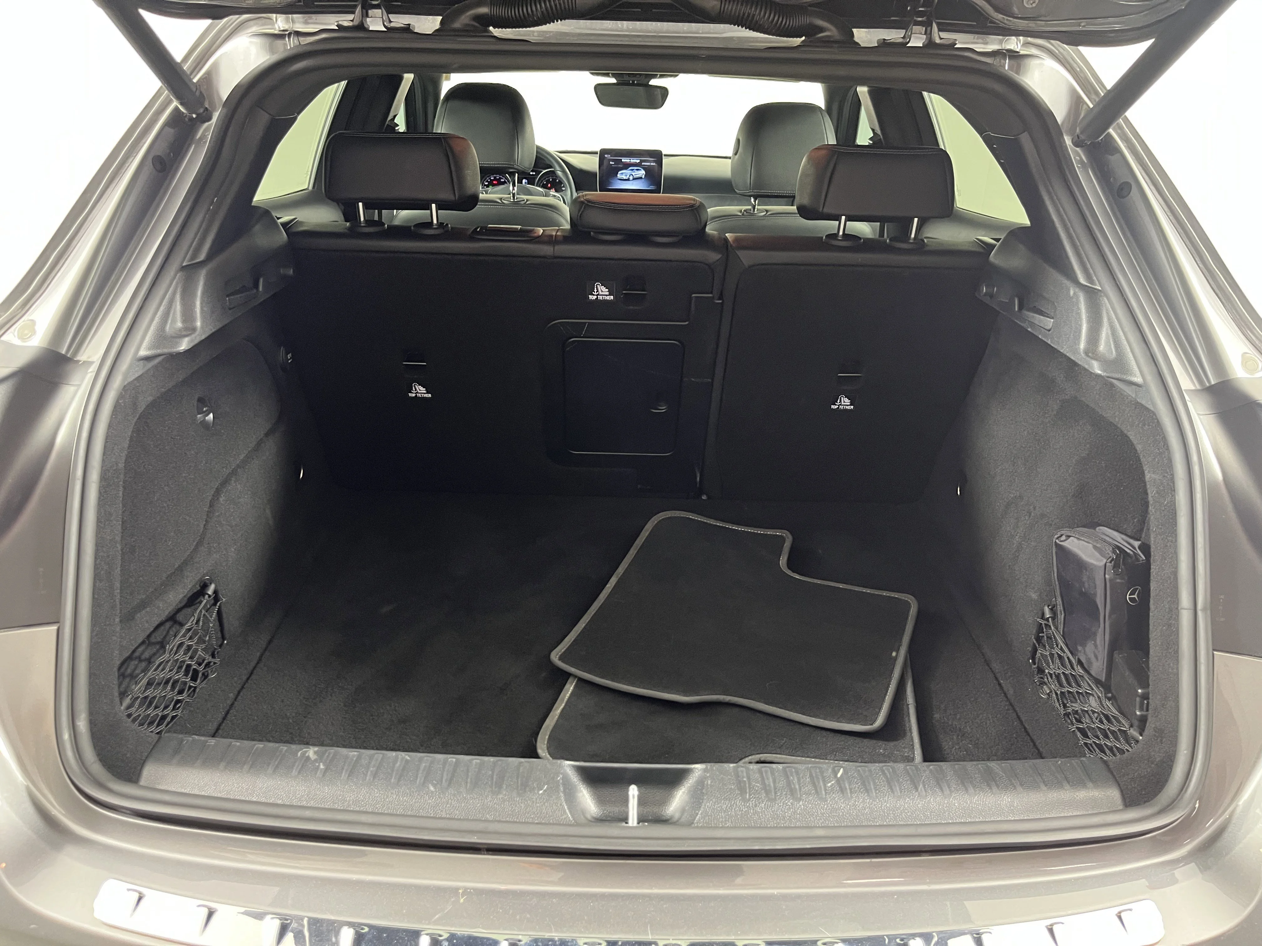 Used 2019 Mountain Grey Metallic Mercedes-Benz GLA 250 image 27