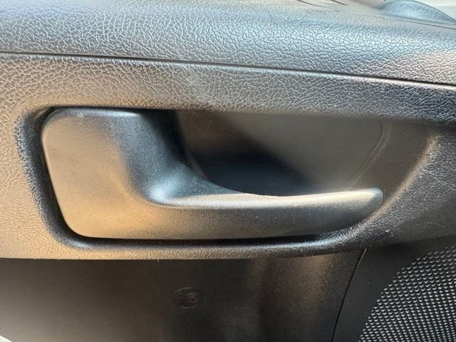 Used 2018 Bright White Clearcoat Ram Base image 8