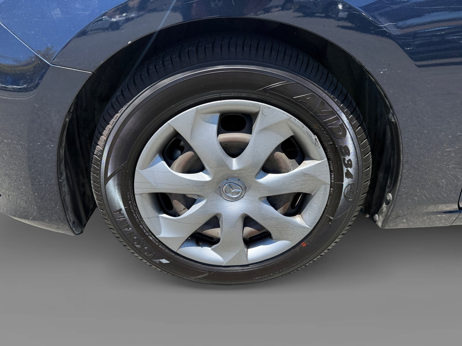 Used 2015 Crystal Blue Mazda i Sport image 9