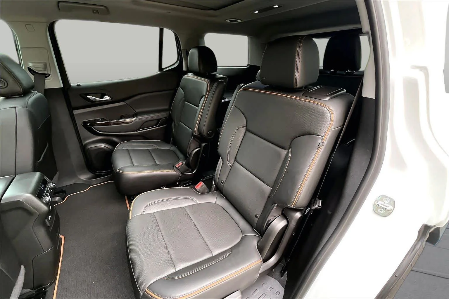 Used 2023 Summit White GMC AT4 image 21