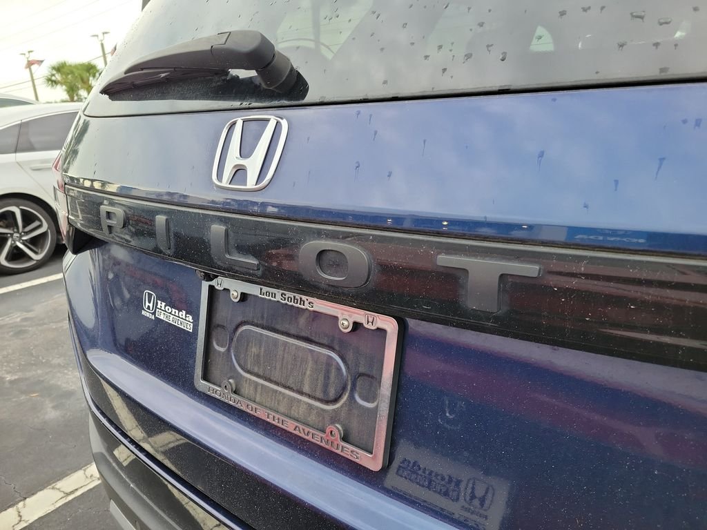 Certified Used 2024 Obsidian Blue Honda EX-L image 14